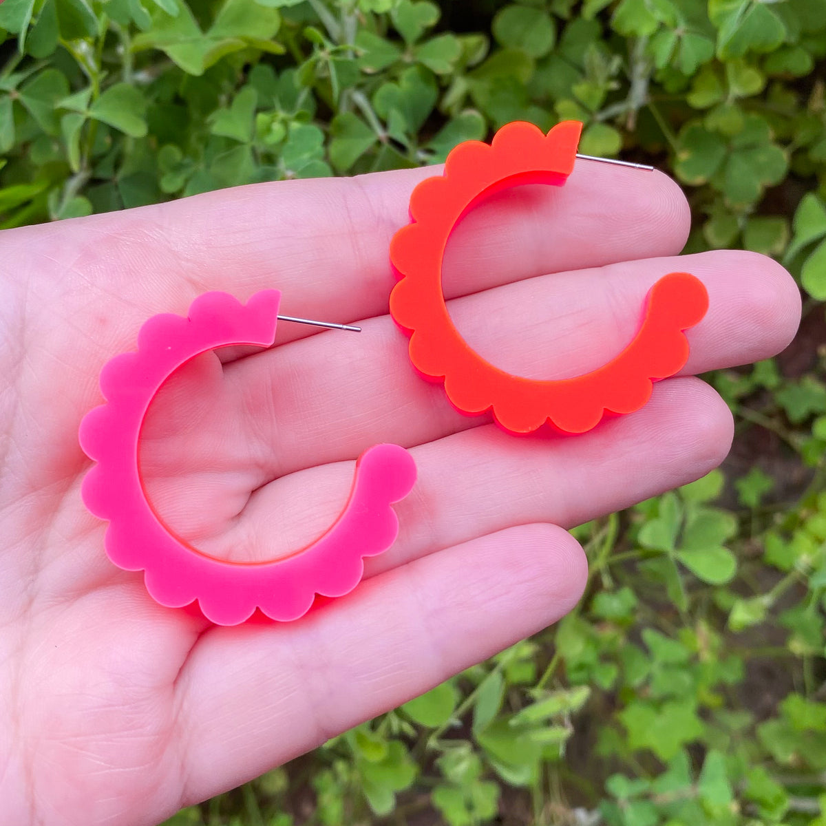 Tramps + Thieves Little Scallop Hoops main image 1