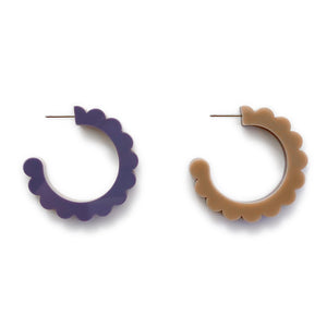 DUO-TONE SCALLOP HOOPS | TAUPE