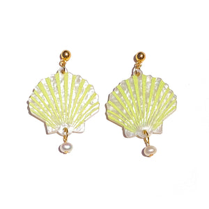 SCALLOP SHELL | PEARL + LIME